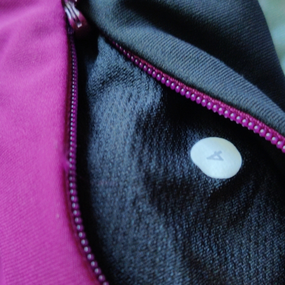 Lululemon leggings - Picture 9 of 12